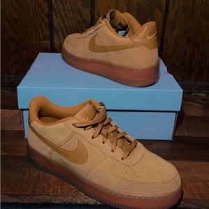 Air Force 1 LV8 3 (GS)